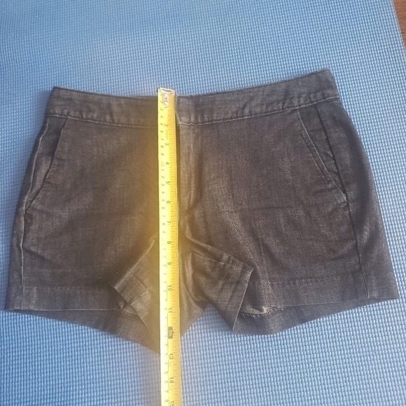 Banana Republic Hampton Fit Shorts In Denim - Picture 6 of 8